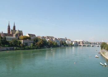 Туристи назвали місто, в якому можна побувати одночасно в трьох країнах за один день