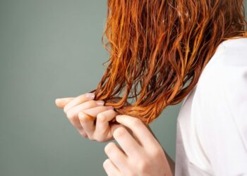 Ваш кондиціонер працює лише на 50%: як одна проста маніпуляція з волоссям допоможе вам отримати розкішні локони