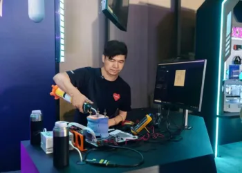 AMD Ryzen 9800X3D зміг подолати планку в неймовірних 7,3 ГГц