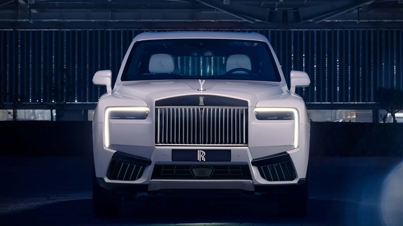 Rolls-Royce Cullinan Cosmos: стелю позашляховика перетворили на витвір мистецтва