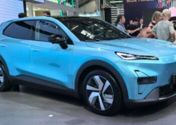 Електричний Changan Deepal S05 подорожчав більш ніж удвічі дорогою з Китаю до Німеччини