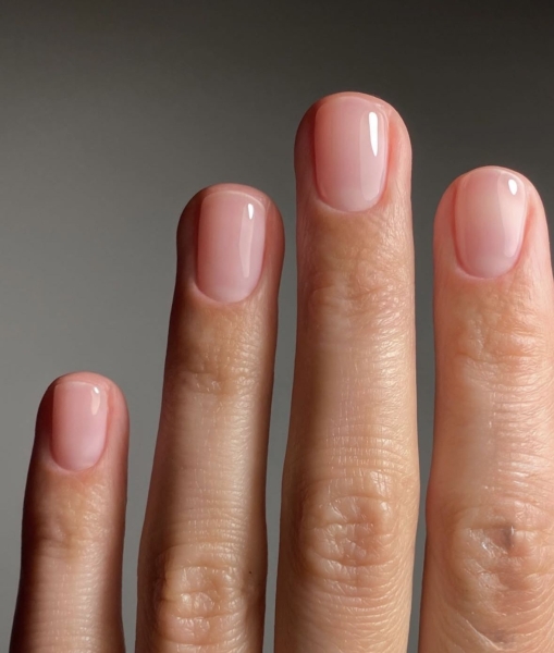 3 варіанти нюдового манікюру, які ніколи не вийдуть з моди