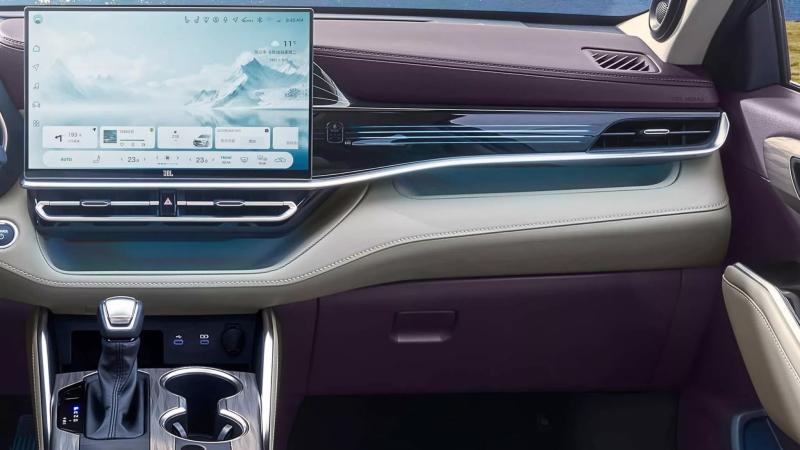 Toyota Highlander у Китаї отримав великий дисплей і повністю сенсорне керування клімат-контролем