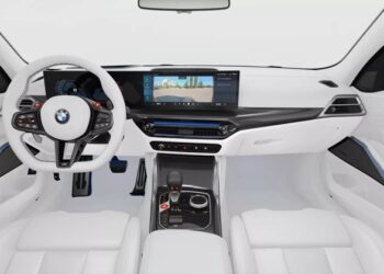 У Південній Африці запропонували, ймовірно, найбіліший салон BMW M3 Touring