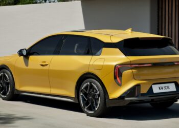 Замість Ceed: Kia оголосила двигуни для європейської версії хетчбека K4