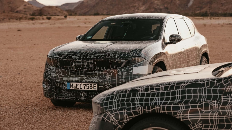 BMW показала підсвічену решітку iX3 перед прем'єрою