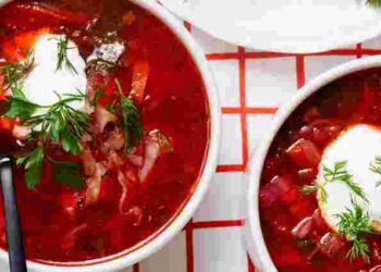 Допоможе не тільки цукор: як можна врятувати занадто кислий борщ