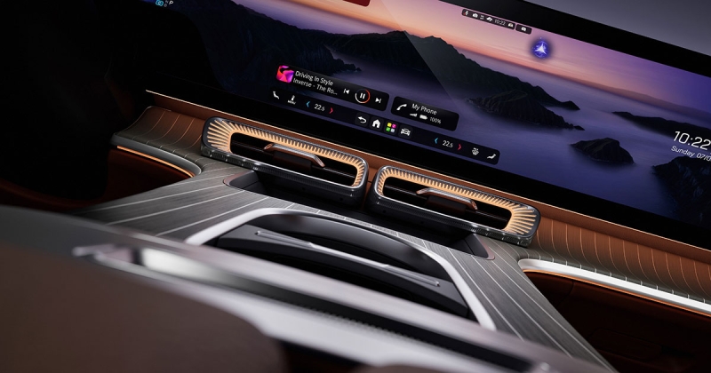 Новий GLC EV: Mercedes показав свій найбільший сенсорний екран