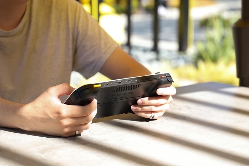 Atari випустила Gamestation Go - портативну консоль для шанувальників ретро-геймінгу