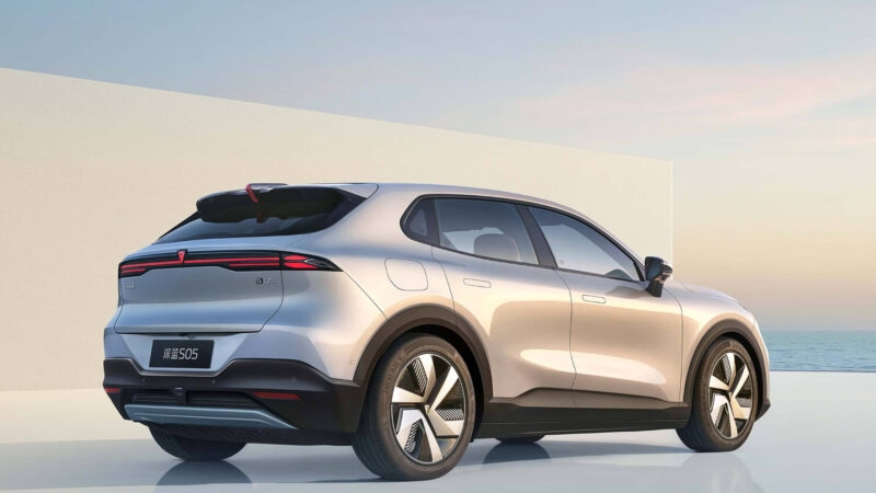 Електричний Changan Deepal S05 подорожчав більш ніж удвічі дорогою з Китаю до Німеччини