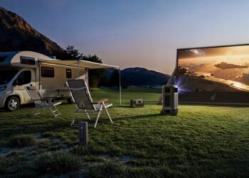 Anker випустила надувний проєкційний вуличний кінотеатр з величезним екраном