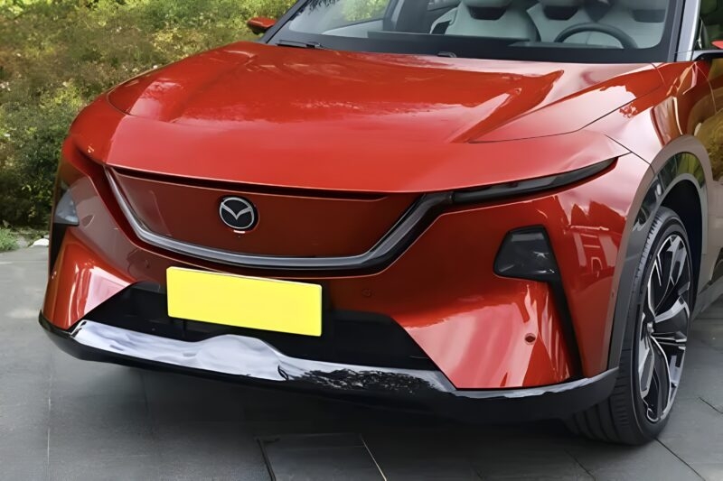 Mazda EZ-60: новий електричний кросовер стартує в Китаї від $16 800