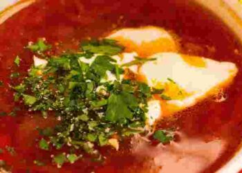 Картопля чи капуста: що потрібно кинути в борщ першим, щоб не зіпсувати смак