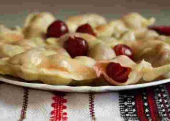 Обід зіпсовано: 6 причин, чому вареники тріскаються під час варіння