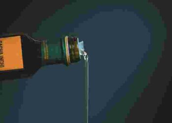 Смак, колір, запах, упаковка: як обрати якісну оливкову олію