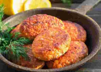 Додайте лише один інгредієнт: що допоможе котлетам тримати форму і не розвалюватися