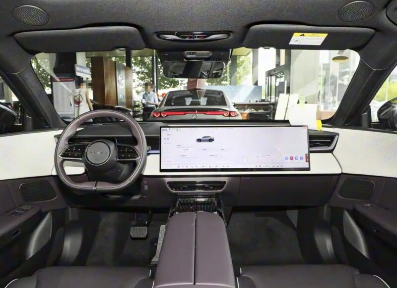 Mazda EZ-60: новий електричний кросовер стартує в Китаї від $16 800