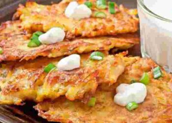 Чи потрібно додавати в деруни борошно: секрети ідеальної страви