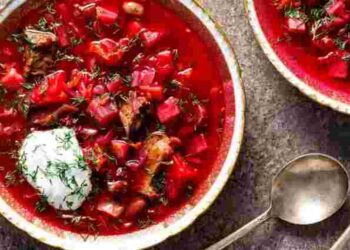 Секрет ідеального смаку: навіщо додавати цукор в борщ і коли це треба робити