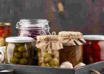 Від груш до баклажанів: що можна законсервувати у серпні та вересні