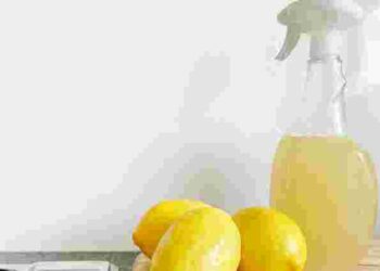 Як відтерти ручку зі шпалер: 9 способів, які точно спрацюють