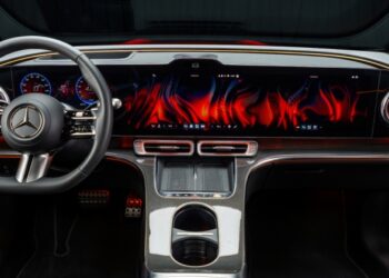 Mercedes поверне фізичні клавіші в поточні моделі та збереже для майбутніх автомобілів