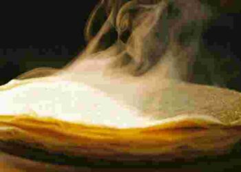 Все дуже просто і складно водночас: чому млинці рвуться під час смаження