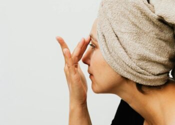 Купую чоловічий крем після гоління за копійки і мажу його на обличчя — навіщо я це роблю