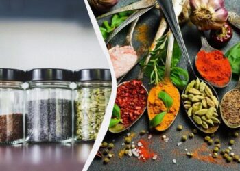 Майже всі господині зберігають спеції саме в цьому місці на кухні: дуже груба помилка