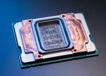 Мікрофлюїди: Microsoft інтегрує рідинне охолодження у кремній процесорів