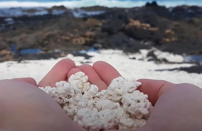 Пісок з "попкорну": на Канарських островах є незвичайний пляж, який вражає туристів