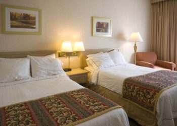 “Реакція була шокуючою”: прибиральниця назвала речі, які їй ніколи не казали прибирати в номерах