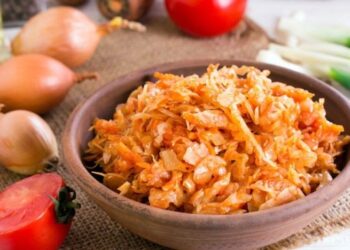 Секрет самой вкусной тушеной капусты: удивительный рецепт (ВИДЕО)