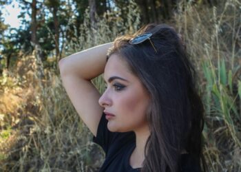 Що не варто робити з волоссям, аби не підкреслити свій вік і не виглядати недоглянутою