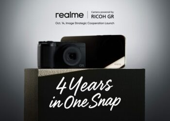 Ricoh не має кольорового стилю Leica чи оптики Zeiss, але Realme обрала саме її