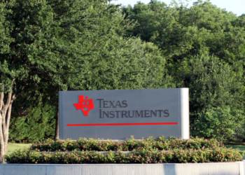 Несподіваний ефект від законів Трампа — Texas Instruments скорочує 400 співробітників і закриває завод у Техасі