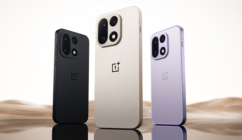 Представлено OnePlus 15 — потужний і елегантний флагман з екраном 165 Гц, акумулятором на 7300 мА·год і трьома сенсорами на 50 Мп