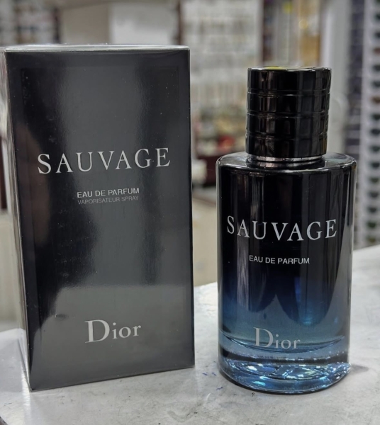 8 чудових чоловічих ароматів на будь-який смак: деревні, пряні та свіжі