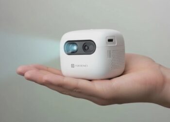 100″ в кармані: представлено ультракомпактний проектор Portronics Pico 14, який дозволить провести презентацію в будь-якій обстановці