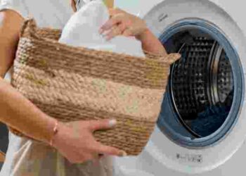 Так ви все зіпсуєте: чому не можна прати постіль та рушники разом