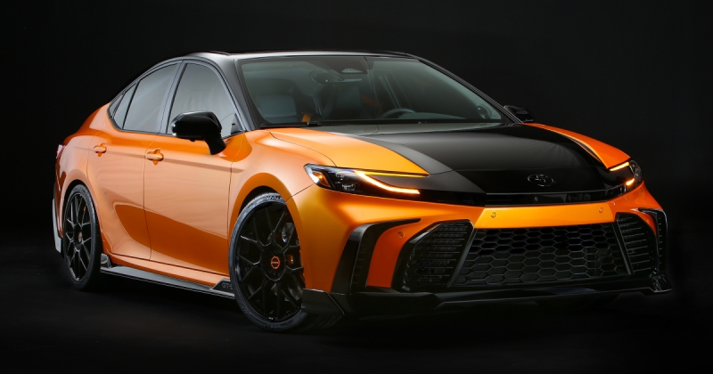Toyota представила Camry з агресивним дизайном