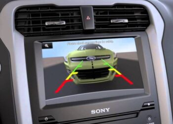 Ford відкликає 1,4 мільйона автомобілів через проблеми з камерами заднього виду