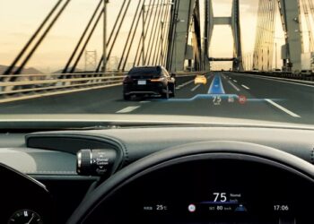 Toyota випробовує систему допомоги водієві на основі штучного інтелекту