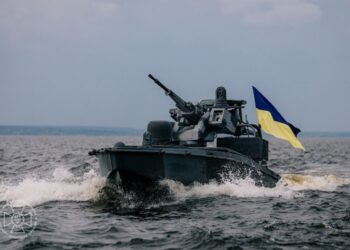 СБУ показала нове покоління морських дронів Sea Baby: тепер із кулеметом і РСЗВ (відео)