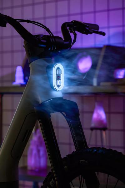 Дочірня компанія Rivian випустила електровелосипед за 4000 доларів з вбудованим генератором