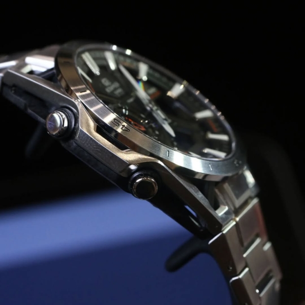 Casio випустила серію годинників Edifice Sospensione, виконаних у стилі Формули-1