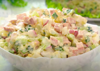 Что делать с овощами, чтобы оливье стал втрое вкуснее: хитрый трюк