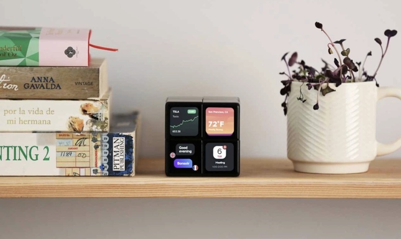 Кубик Рубіка XXI століття: стартували передзамовлення незвичайного гаджета WOWCube з 24 рухливими LCD-дисплеями