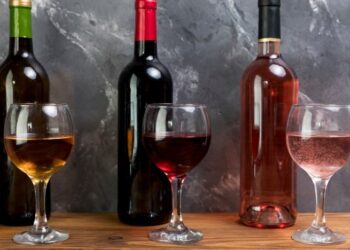 Даже дешевое вино может быть роскошным: на этикетке должна быть одна надпись