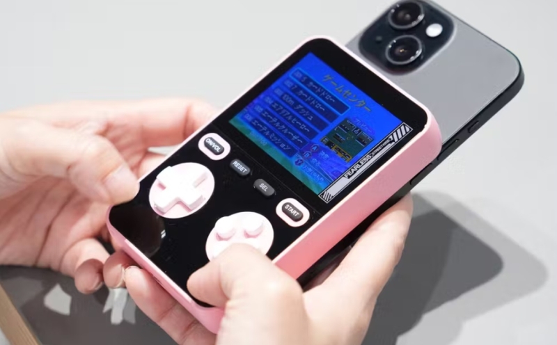 Представлено Mobile BOY — гібрид MagSafe-акумулятора для iPhone та ігрової ретро-консолі в стилі Nintendo Game Boy